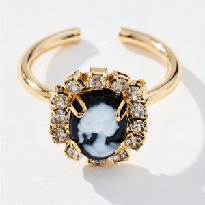 NWT Anthropologie cameo bling cocktail ring